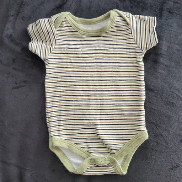 Luvable Friends Onsies - Picture 3 of 6